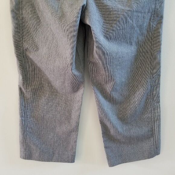 Daisy Fuentes Wide-Waistband Navy/Gray Capri Pants - Size 8 - Textured Pattern - Picture 12 of 16